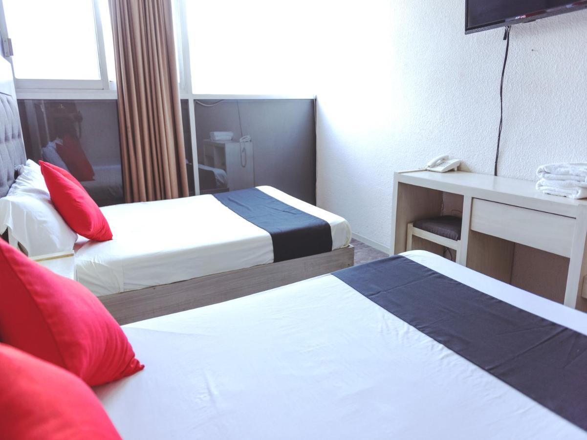 Oyo Hotel Italia Ακουασκαλιέντες Εξωτερικό φωτογραφία