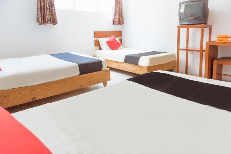 Oyo Hotel Italia Ακουασκαλιέντες Εξωτερικό φωτογραφία